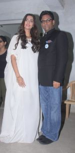 Sonam Kapoor snapped in Mumbai on 18th Feb 2016